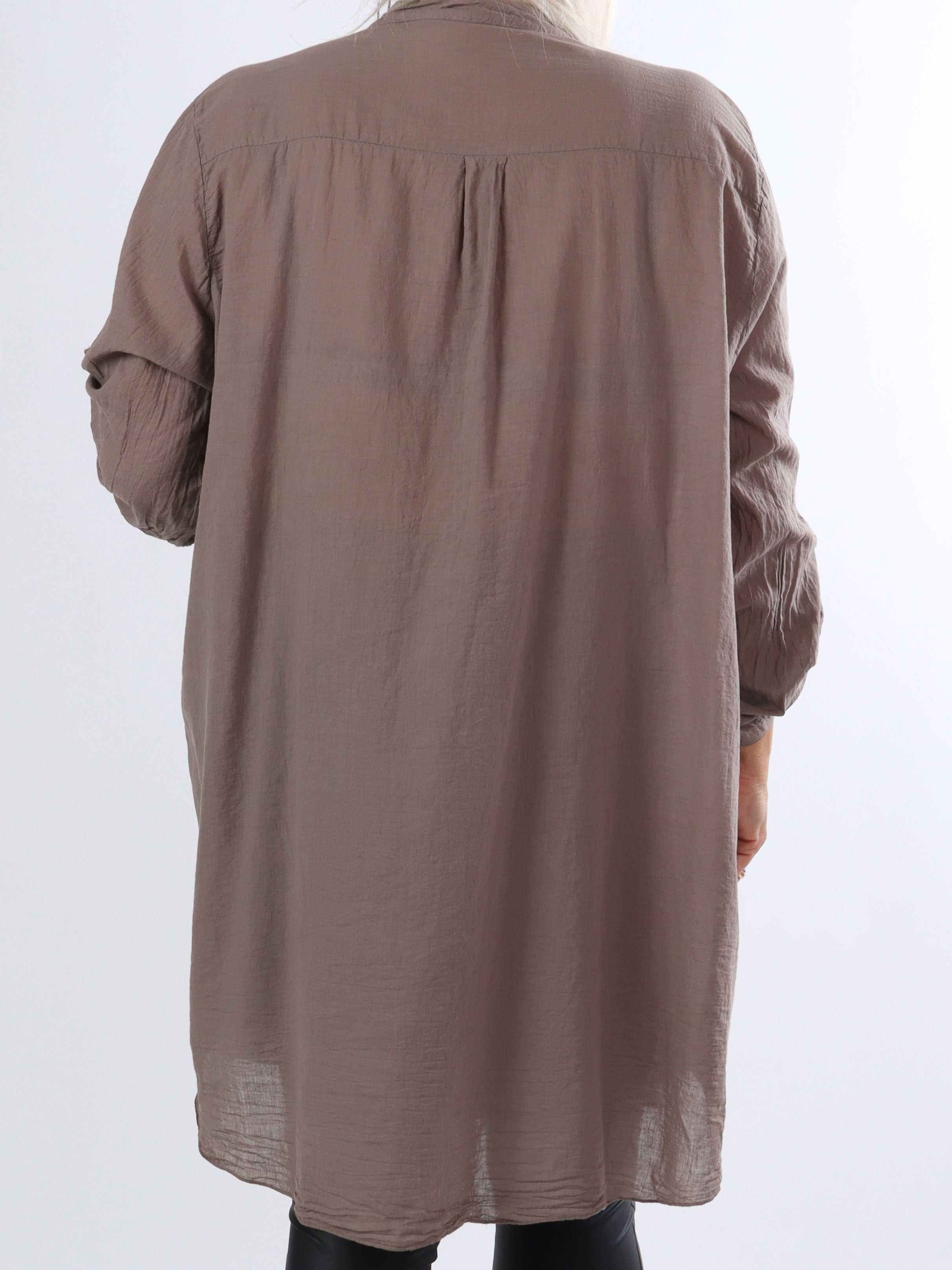 Berna Plain - Plus size skjorte med lommer foran